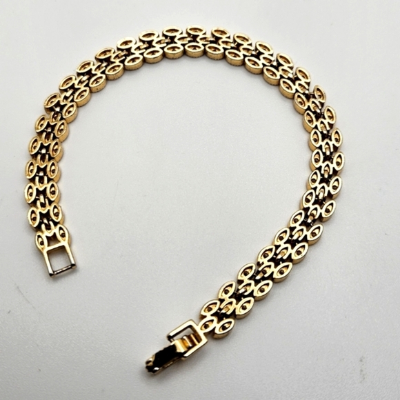 🟢3/$19🟢 Honeycomb Style Rose Gold Faux Faux Diamond Tennis Bracelet Size Small - Picture 4 of 6